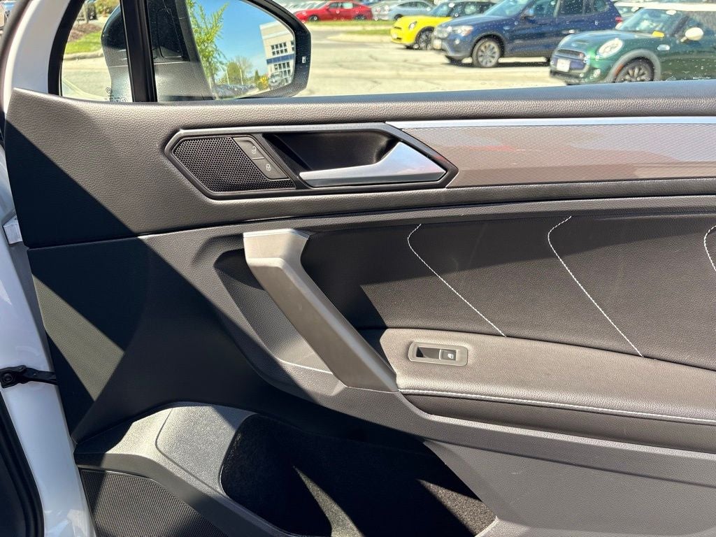 2022 Volkswagen Tiguan 2.0T SE R-Line Black AWD