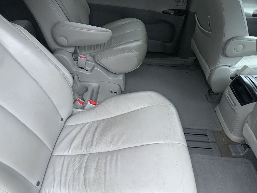 2013 Toyota Sienna XLE Mobility Auto Access