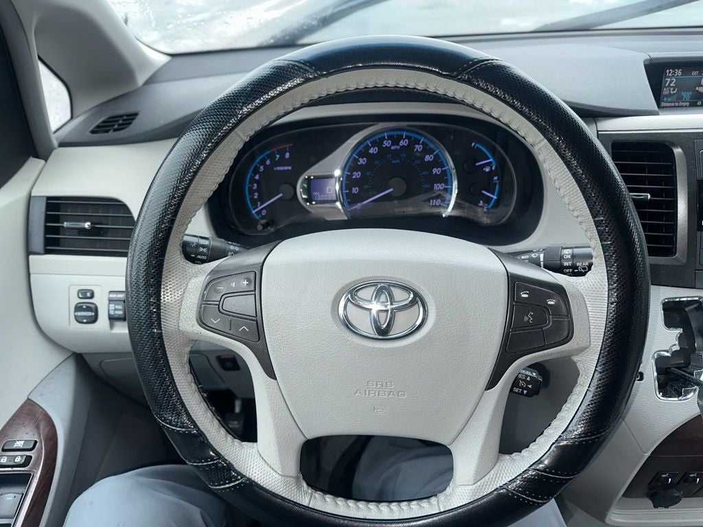 2013 Toyota Sienna XLE Mobility Auto Access