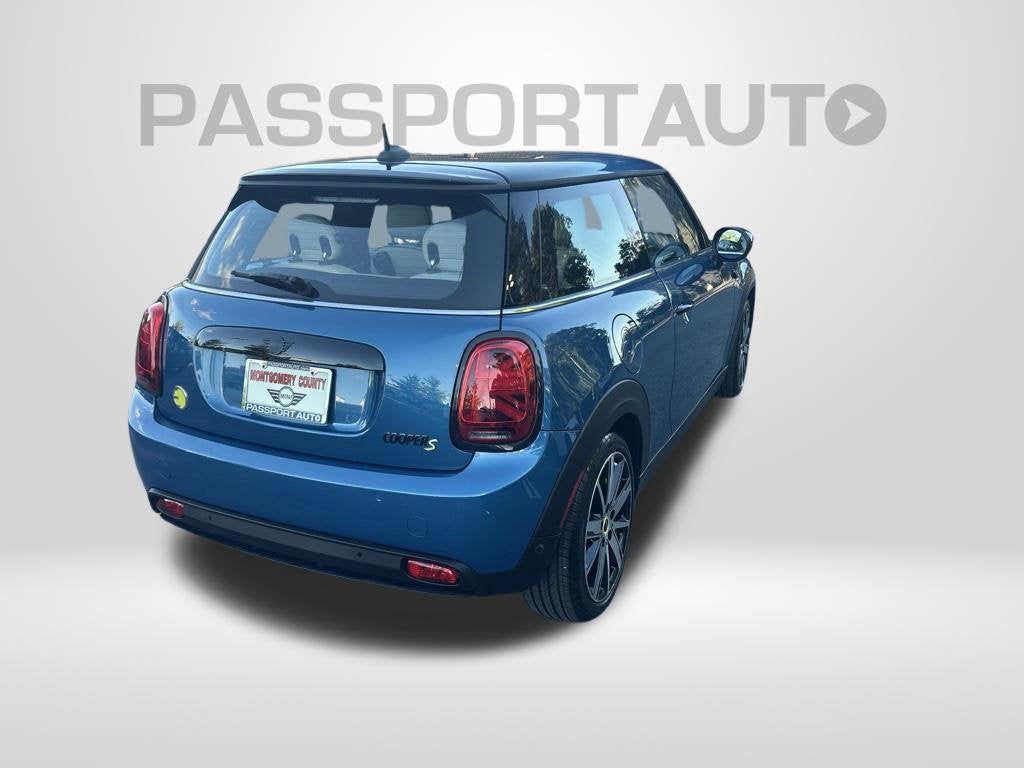 2024 MINI Cooper SE Electric Iconic Hardtop 2 Door
