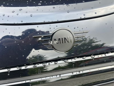2024 MINI Cooper SE Electric Iconic