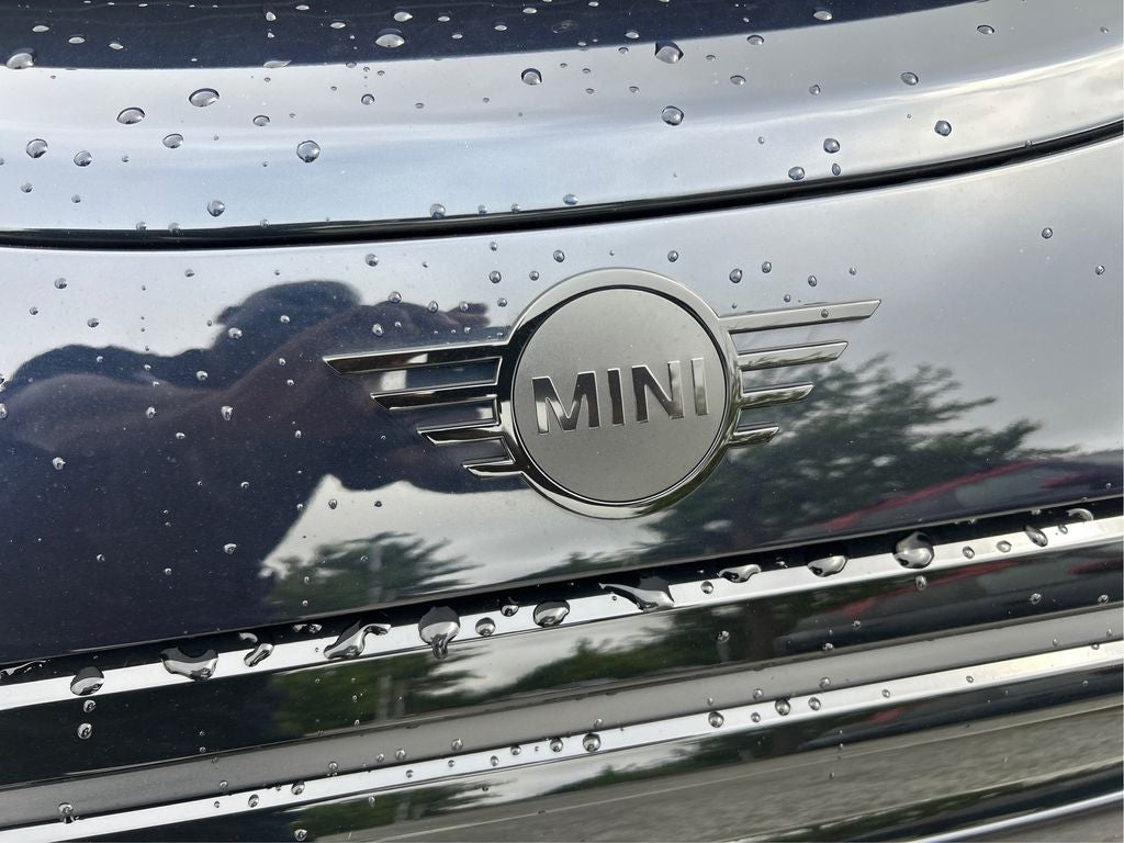 2024 MINI Cooper SE Electric Iconic