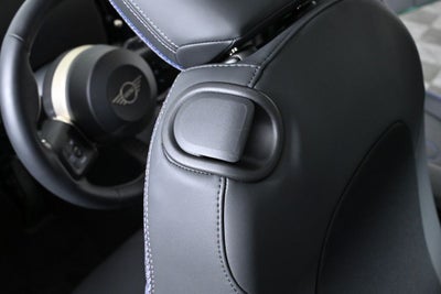 2025 MINI 2 Door Cooper Signature Plus