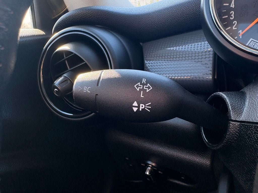 2015 MINI Cooper Base Hardtop 2 Door