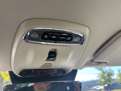 2017 Volvo XC90 T6 Momentum AWD