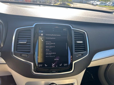 2017 Volvo XC90 T6 Momentum AWD