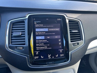2017 Volvo XC90 T6 Momentum AWD
