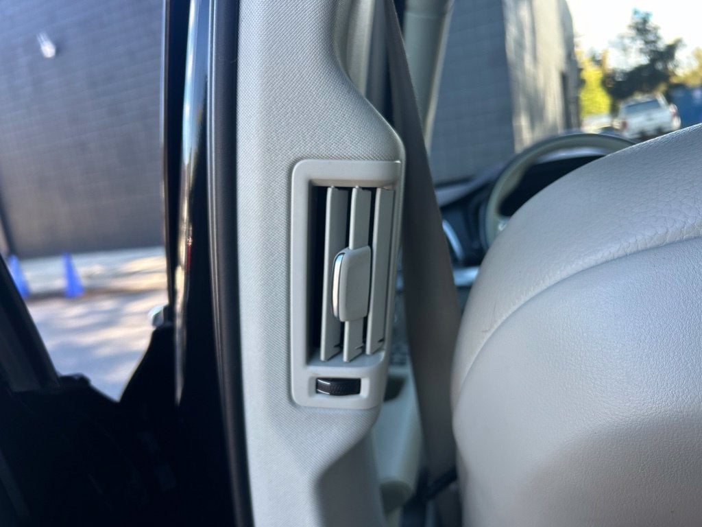2017 Volvo XC90 T6 Momentum AWD