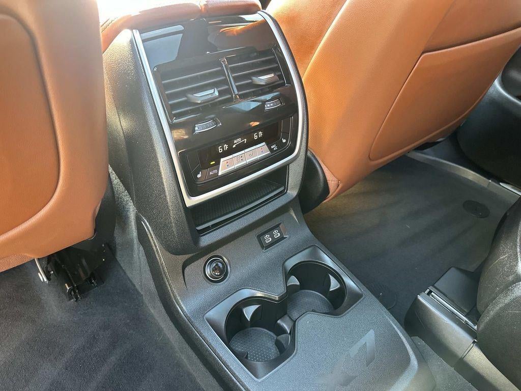 2023 BMW X7 M60i
