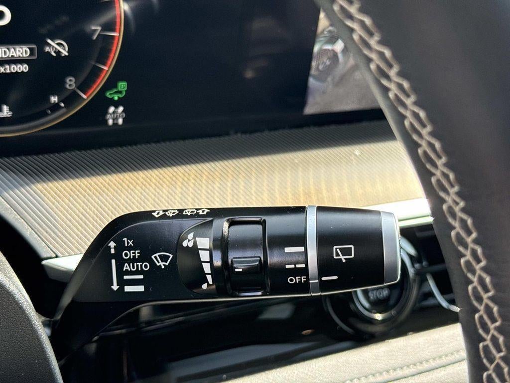 2025 INFINITI QX80 LUXE