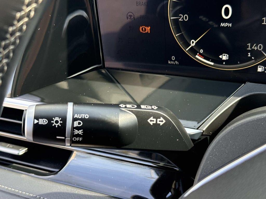 2025 INFINITI QX80 LUXE