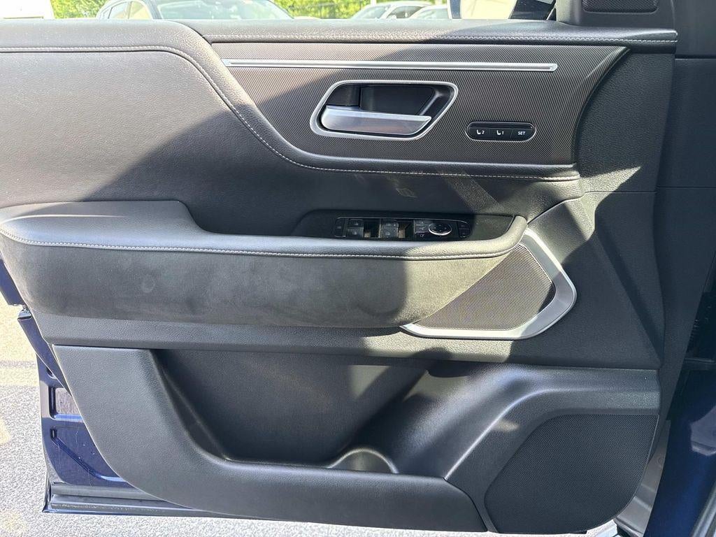 2025 INFINITI QX80 LUXE