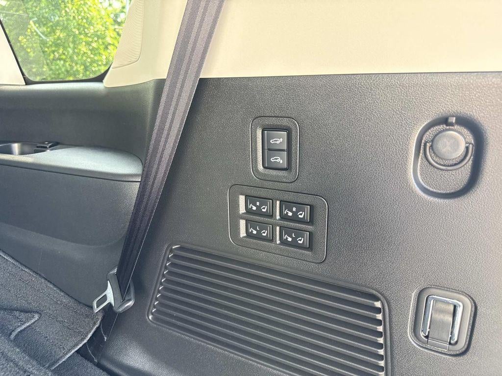 2025 INFINITI QX80 LUXE