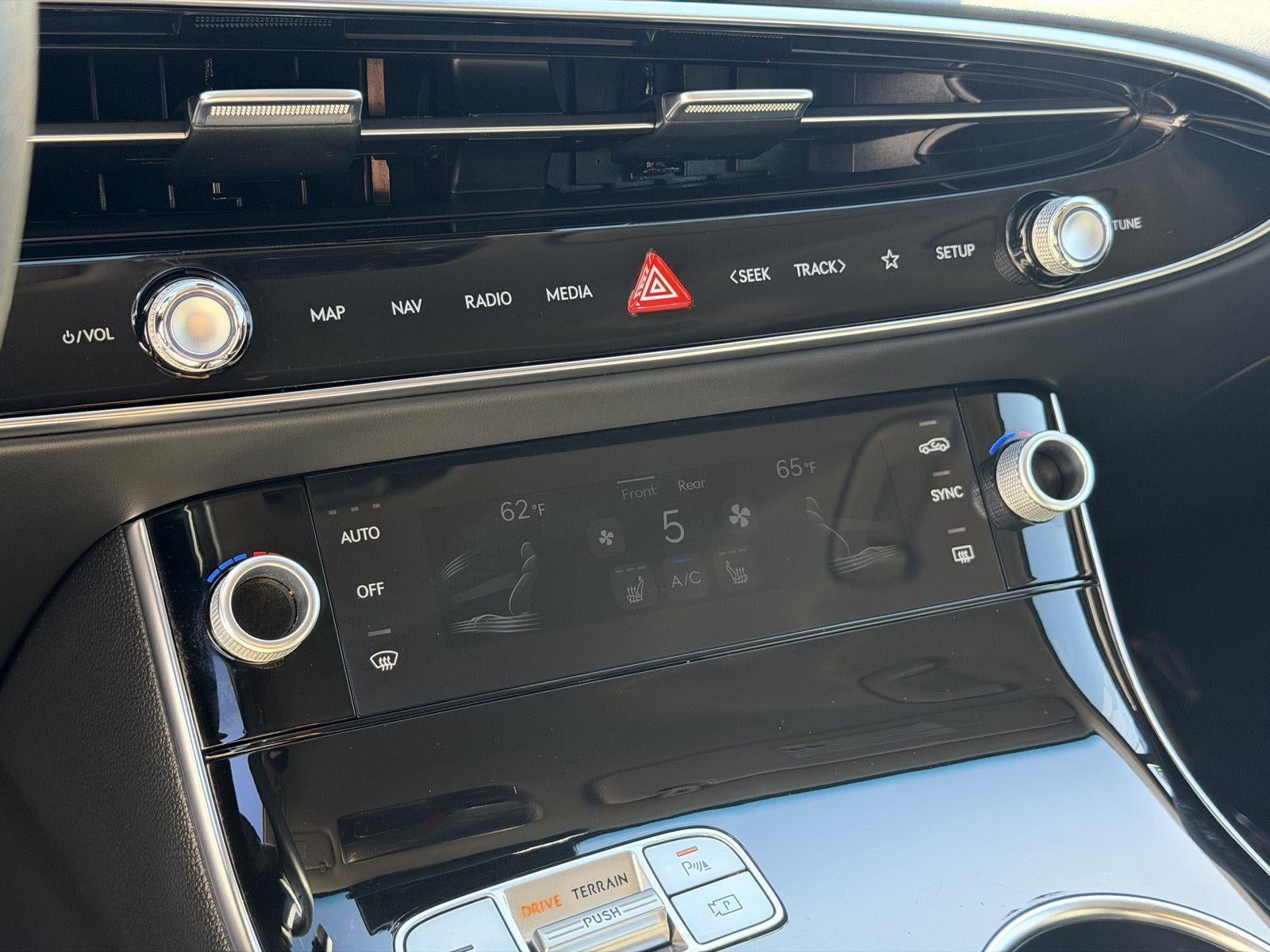 2026 Genesis GV70 2.5T