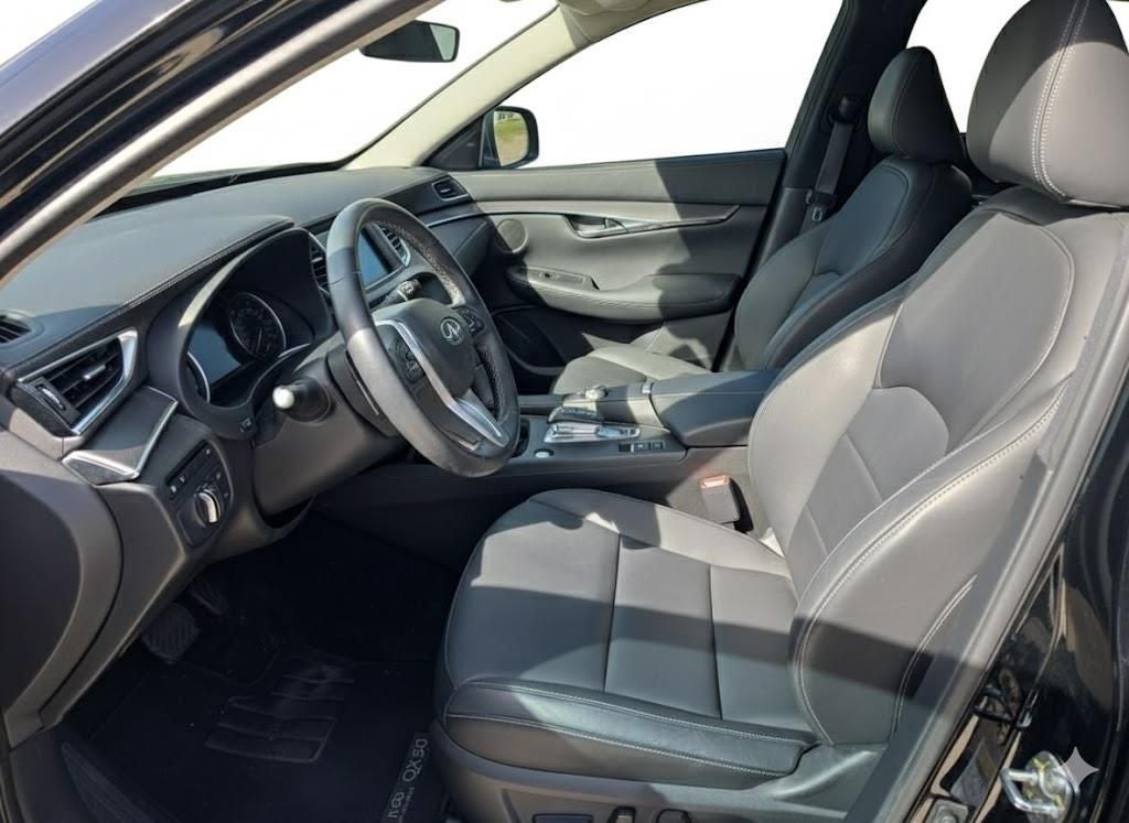 2023 INFINITI QX50 PURE