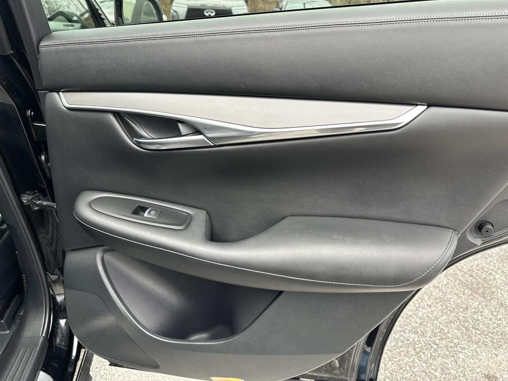 2024 INFINITI QX50 LUXE