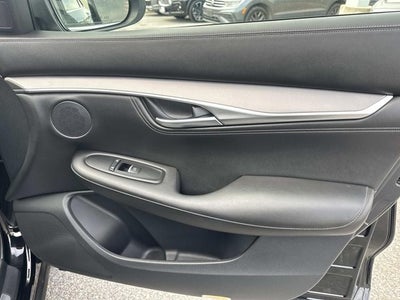 2023 INFINITI QX55 LUXE