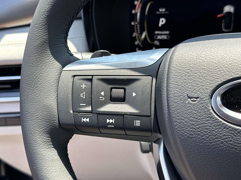 2027 INFINITI QX60 LUXE