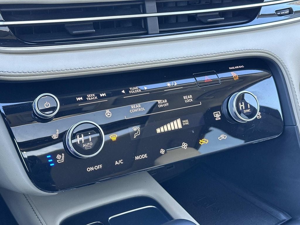 2023 INFINITI QX60 LUXE