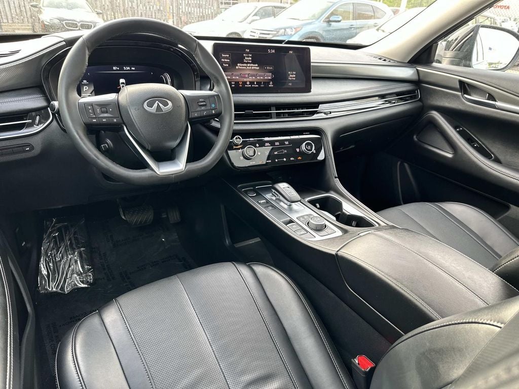 2023 INFINITI QX60 LUXE