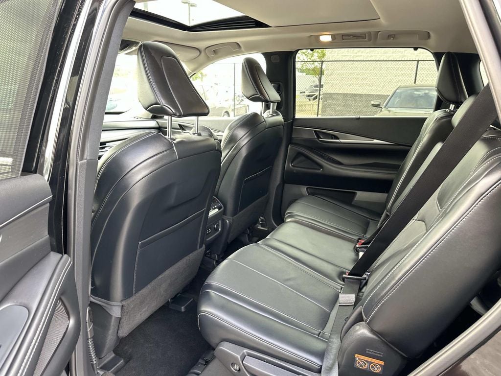 2023 INFINITI QX60 LUXE