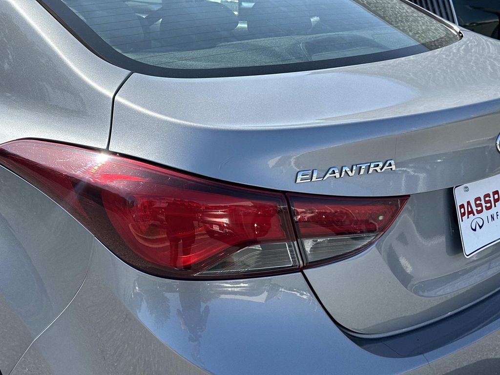 2016 Hyundai Elantra SE