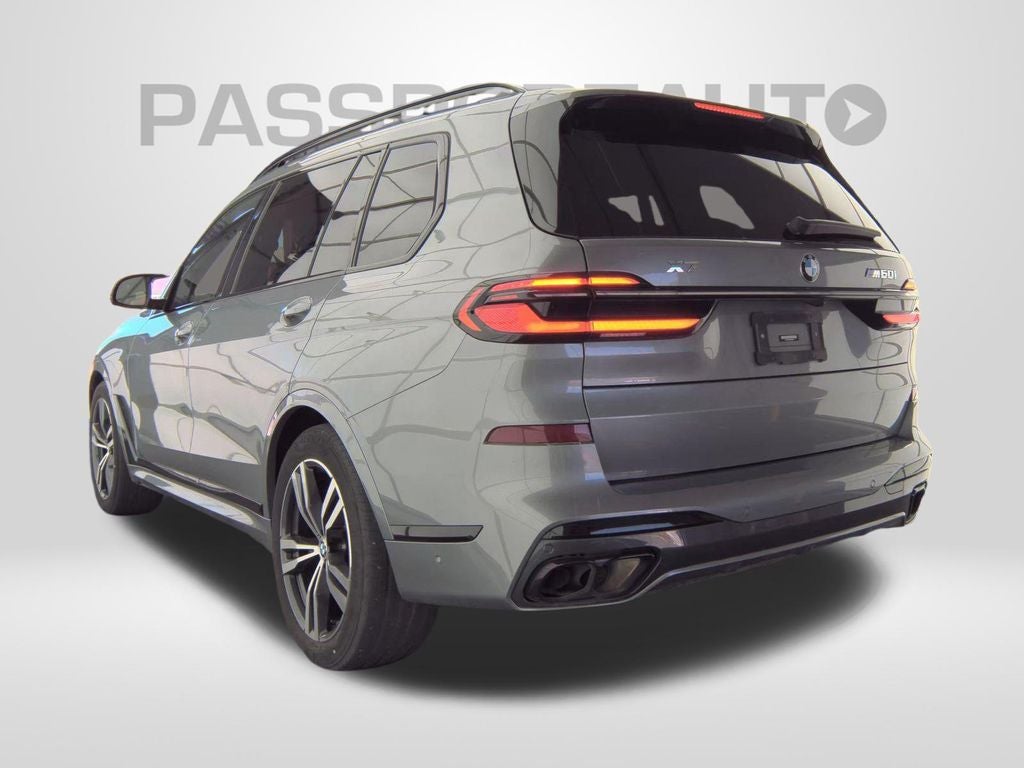 2023 BMW X7 M60i