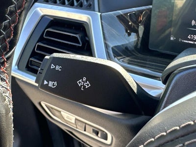 2023 BMW X7 M60i