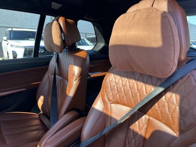 2023 BMW X7 M60i