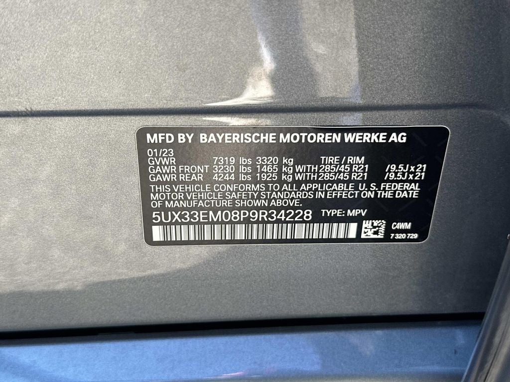 2023 BMW X7 M60i
