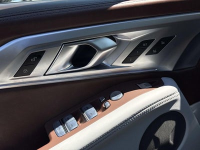 2023 BMW XM Base