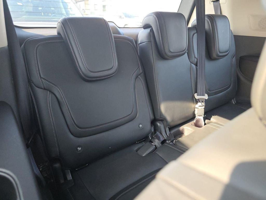 2025 INFINITI QX80 PURE