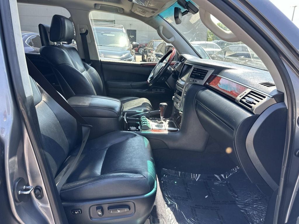 2014 Lexus LX 570