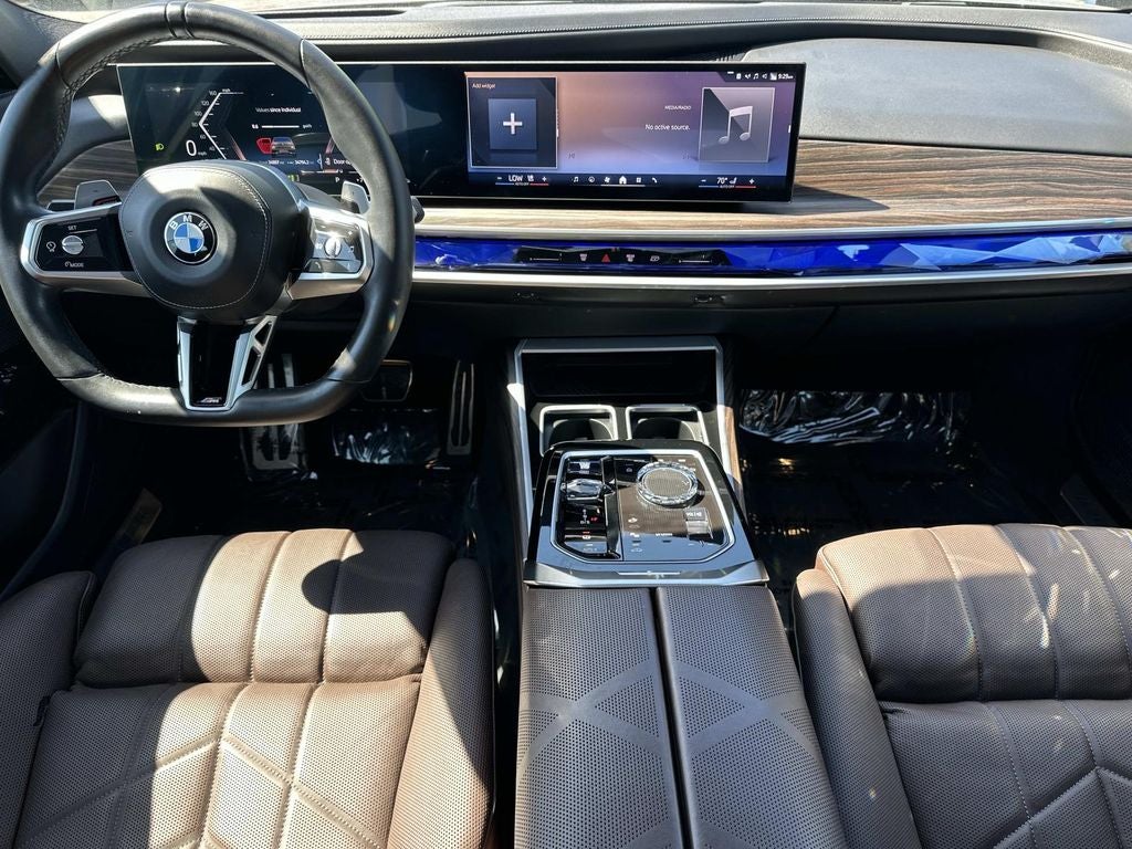 2023 BMW 7 Series 740i