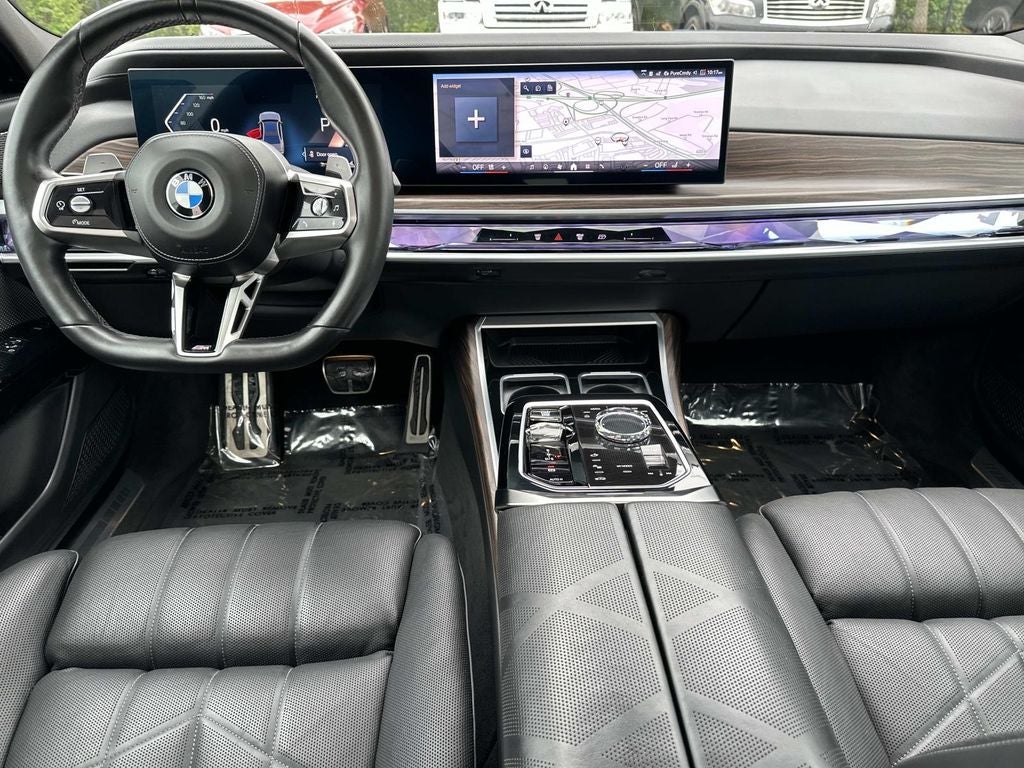 2023 BMW 7 Series 740i