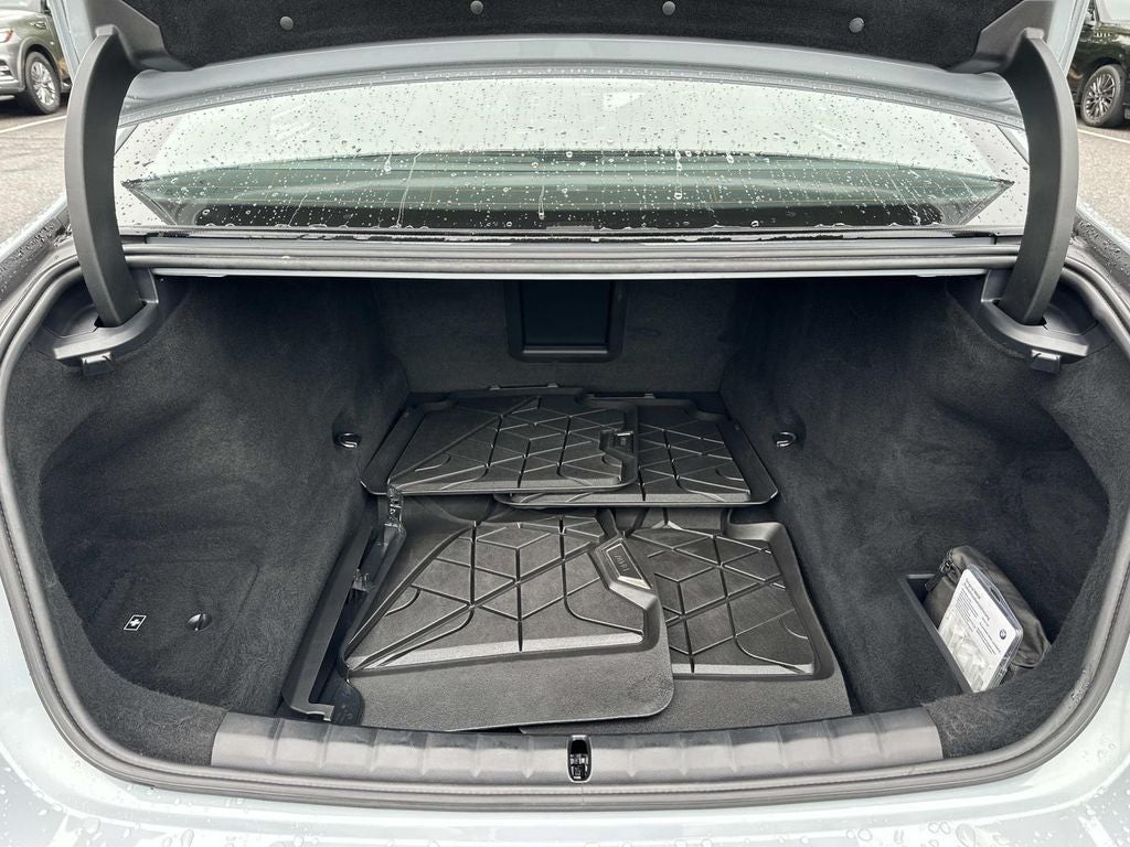 2023 BMW 7 Series 740i