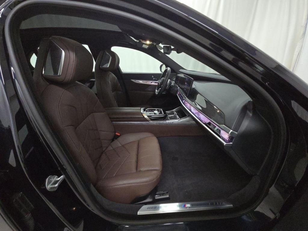 2023 BMW 7 Series 760i xDrive