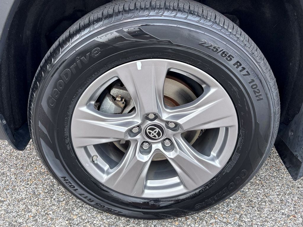 2024 Toyota RAV4 Hybrid LE