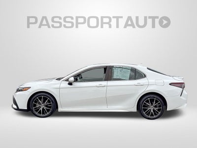 2022 Toyota Camry SE