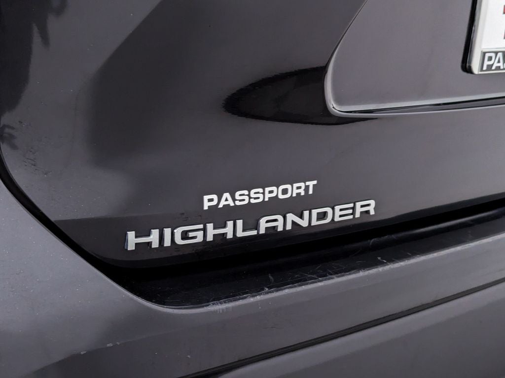 2023 Toyota Highlander Hybrid Bronze Edition