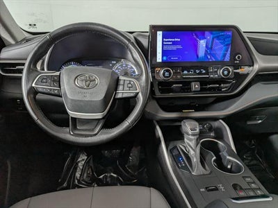 2023 Toyota Highlander Hybrid Bronze Edition