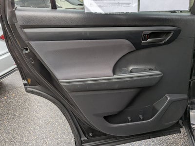 2021 Toyota Highlander LE