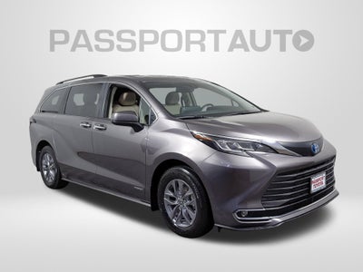 2021 Toyota Sienna XLE 8 Passenger