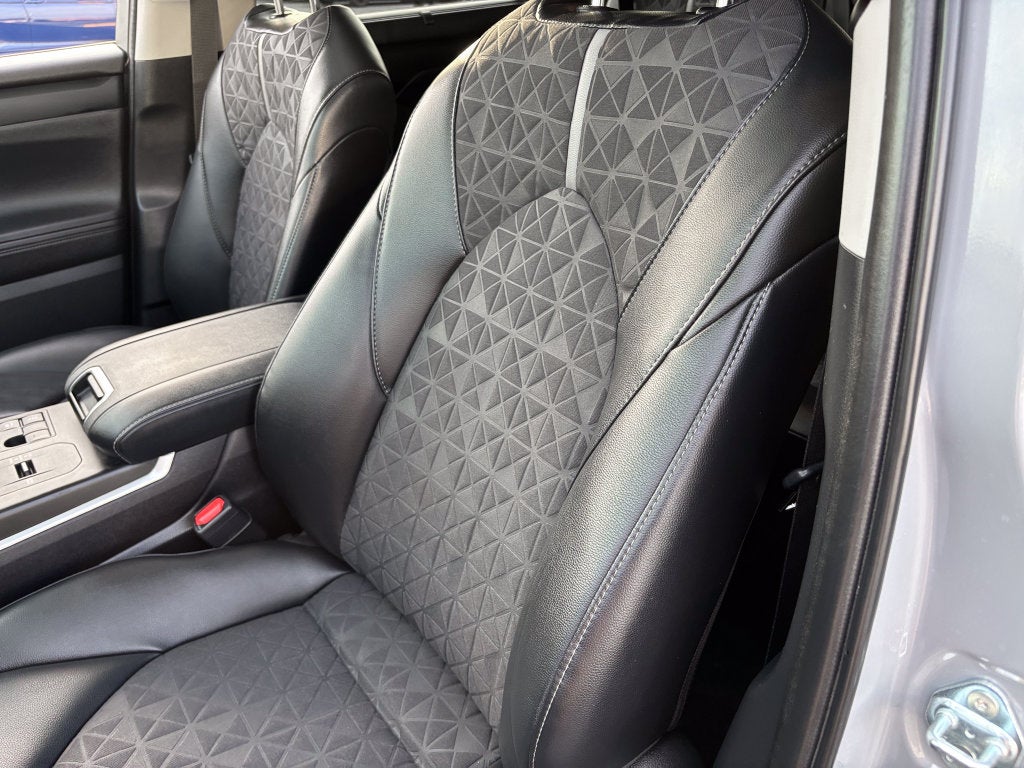 2024 Toyota Highlander Hybrid XLE