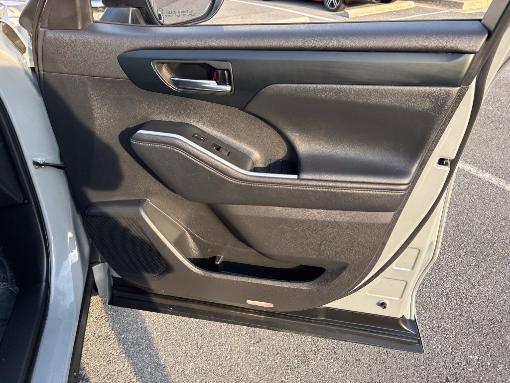 2024 Toyota Highlander Hybrid XLE