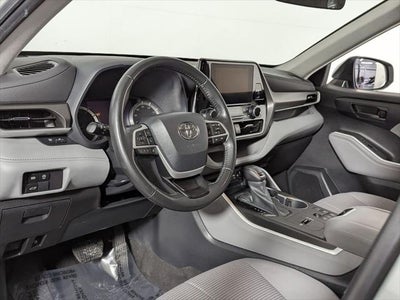 2023 Toyota Highlander LE