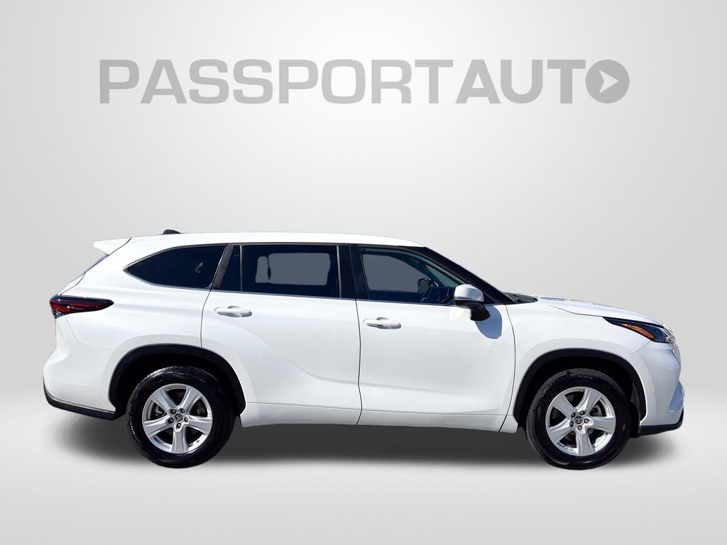 2025 Toyota Highlander LE