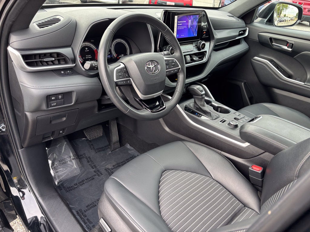2025 Toyota Highlander XSE