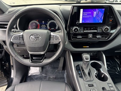 2025 Toyota Highlander XSE