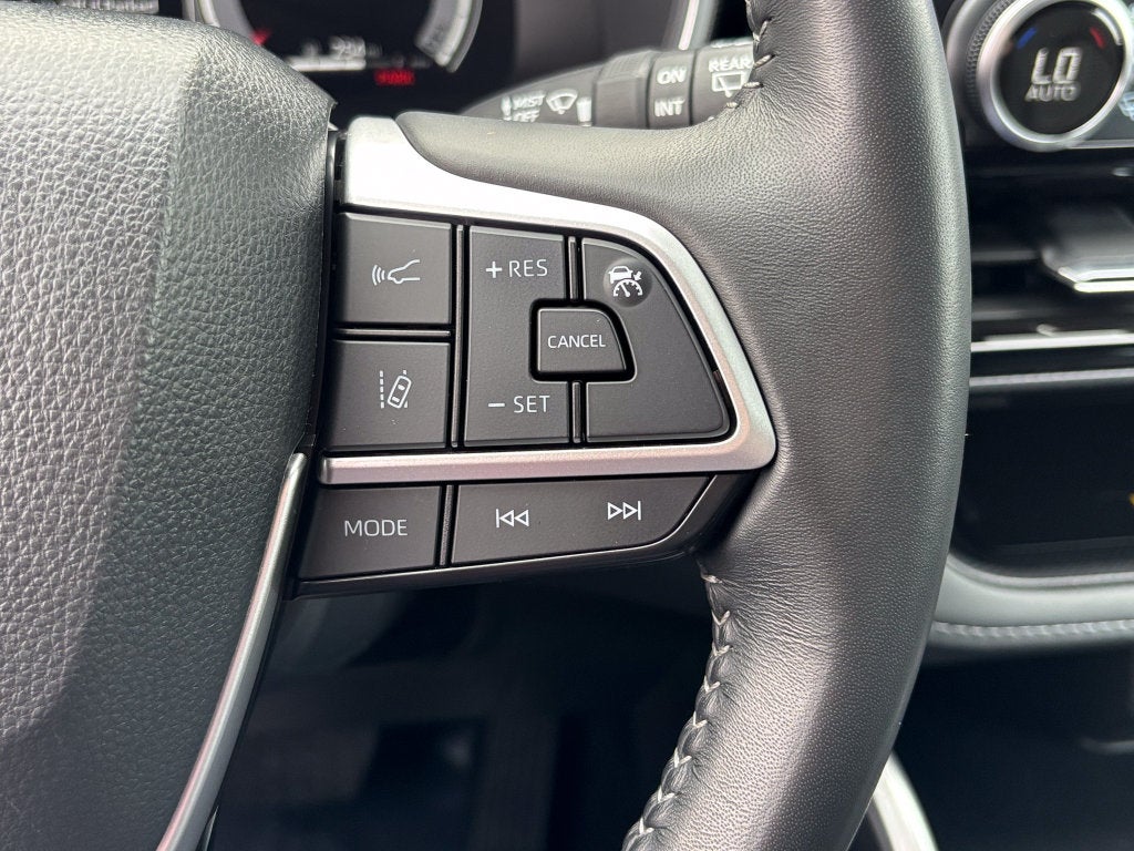 2025 Toyota Highlander XSE